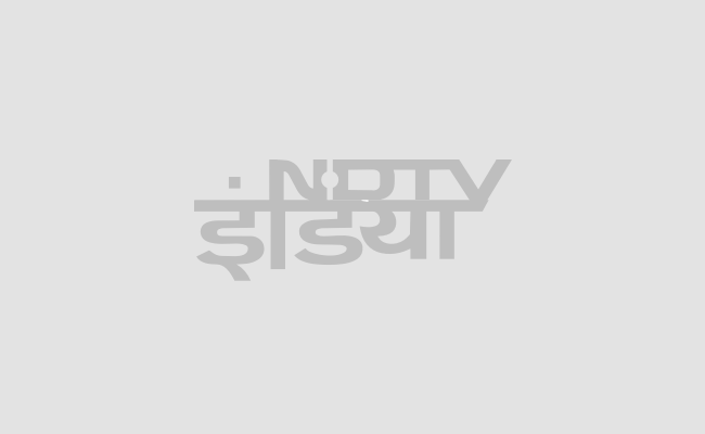 सीनेट पैनल ने निगरानी कार्यक्रम की सीमित वापसी को मंजूरी दी